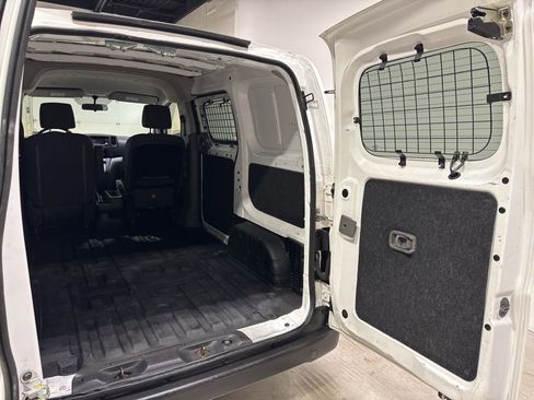 Used 2019 Nissan NV200 S image 30