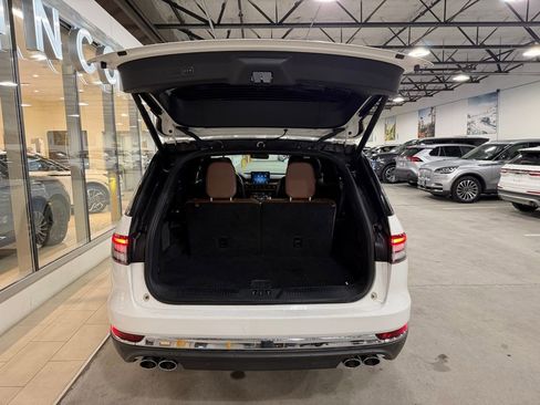 Used 2023 Lincoln Aviator Reserve w/ Elements Package Plus AWD/4WD image 14