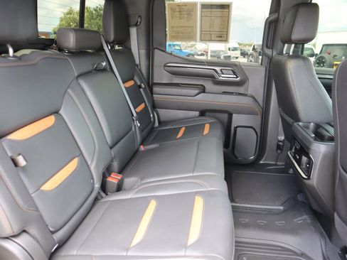 Used 2022 GMC Sierra 1500 AT4 w/ AT4 Premium Package image 27