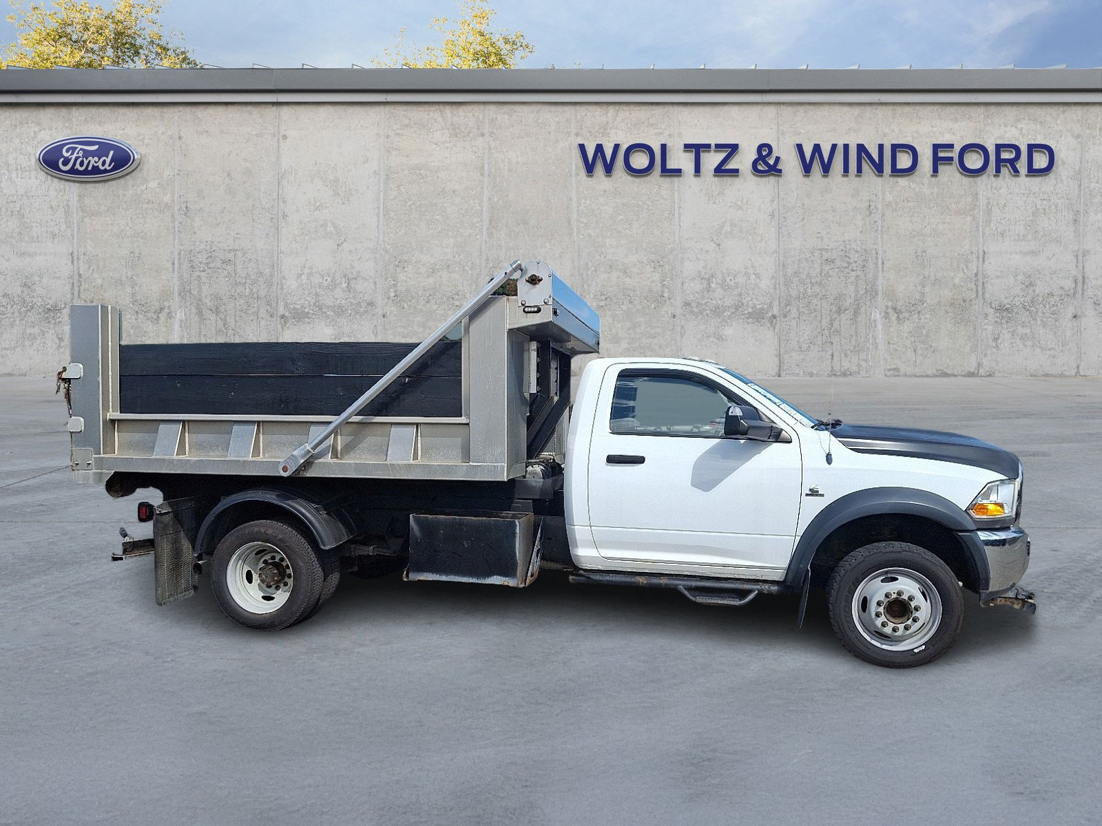 Used 2012 RAM 5500 4x4 Regular Cab w/ PWR & Remote Entry Group image 7