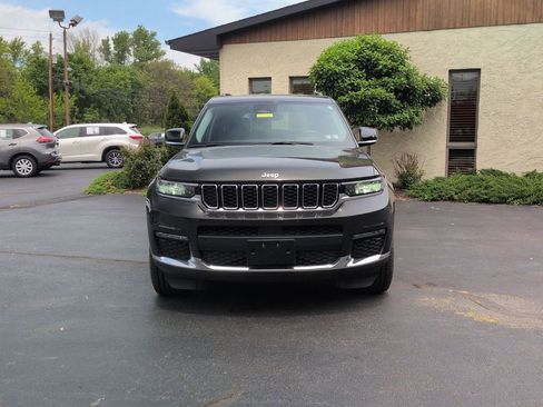 Used 2021 Jeep Grand Cherokee L Limited AWD/4WD image 2