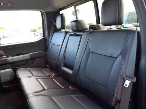 Used 2024 Ford F250 Lariat w/ Black Appearance Package AWD/4WD image 18