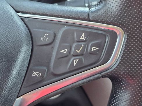 Used 2021 Chevrolet Equinox LT image 21