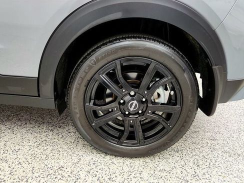 Used 2023 Nissan Kicks SR w/ SR Premium Package FWD image 9