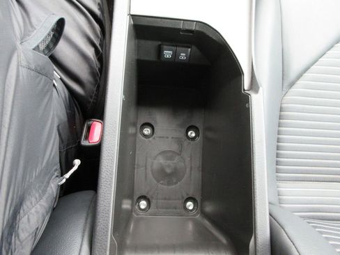 Used 2024 Toyota Camry SE FWD image 25