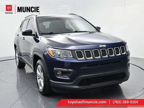 Used 2020 Jeep Compass Latitude image 1