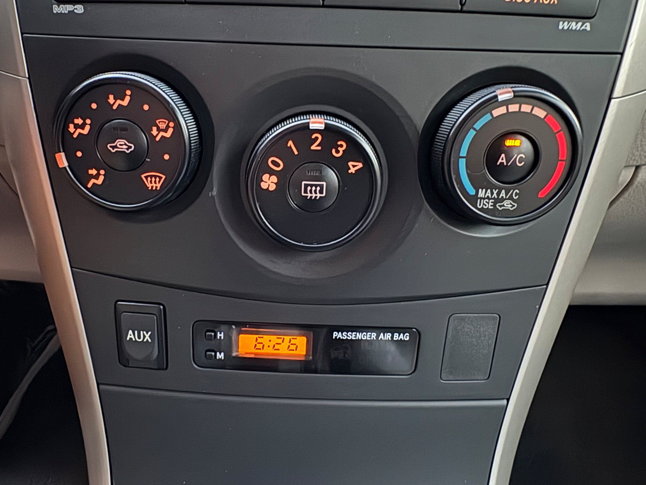 Used 2010 Toyota Corolla LE w/ All Weather Guard Pkg FWD image 32