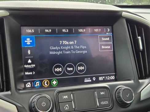 Used 2021 GMC Terrain SLT FWD image 25