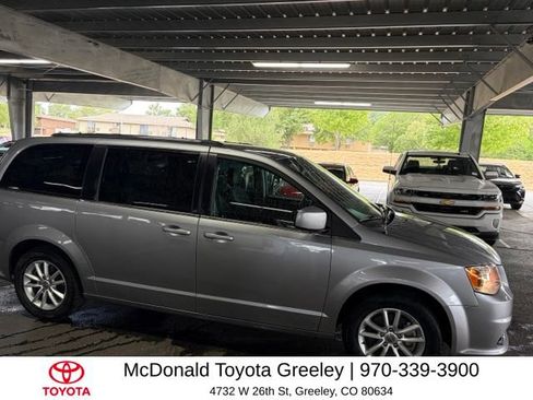 Used 2019 Dodge Grand Caravan SXT FWD image 10
