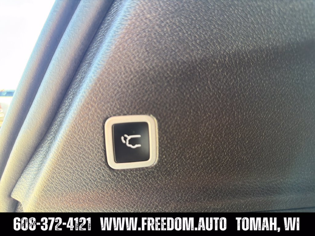 Used 2025 Chrysler Pacifica Select FWD image 31
