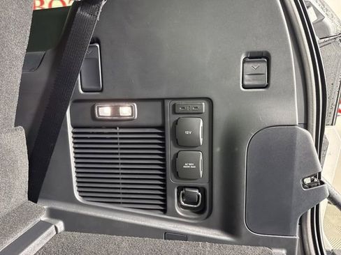 New 2025 Lincoln Navigator Reserve image 27