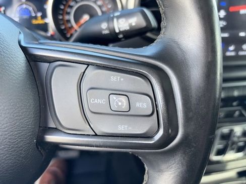 Used 2021 Jeep Gladiator Willys image 29