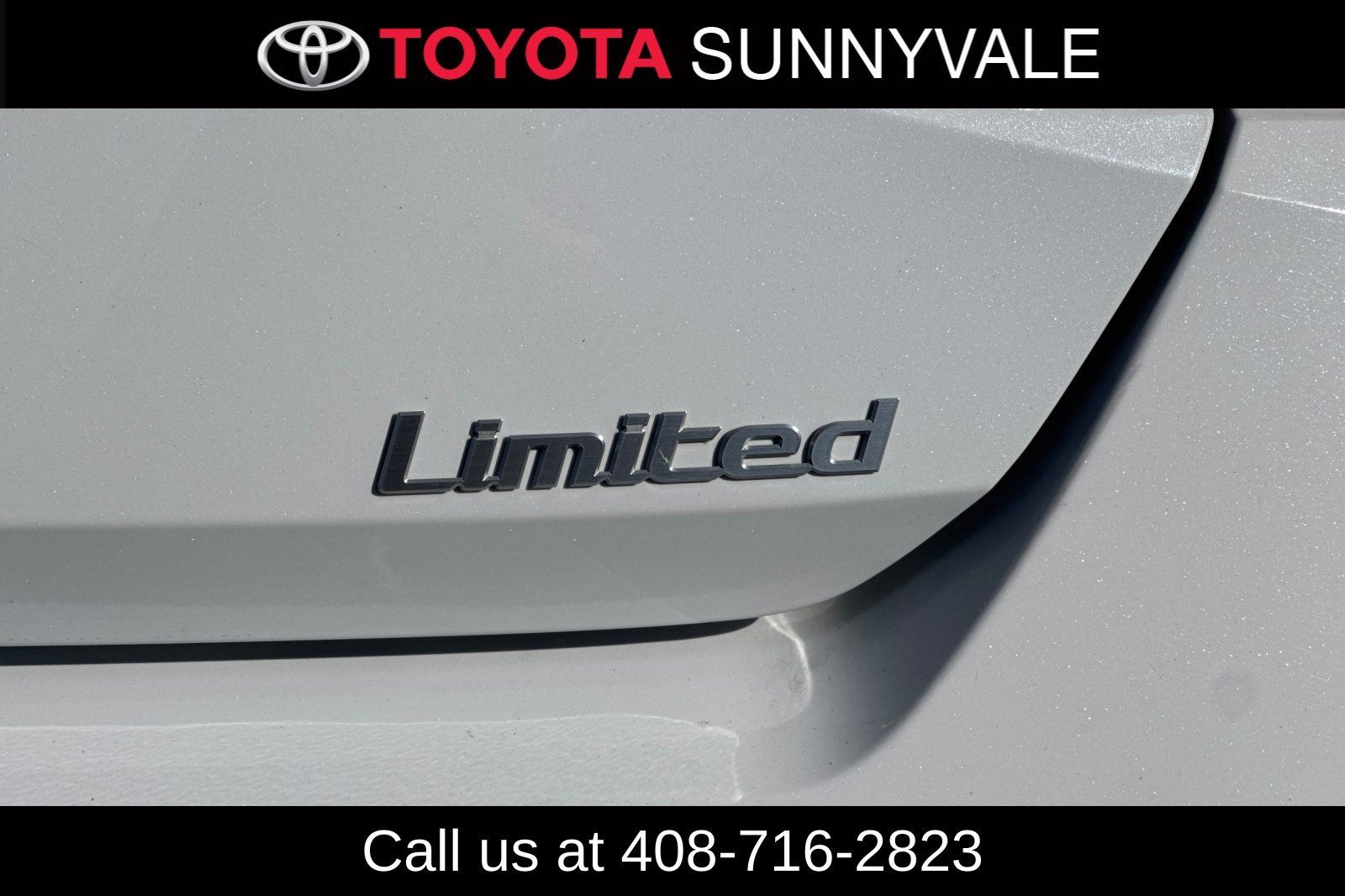 Used 2025 Hyundai Elantra Limited FWD image 13