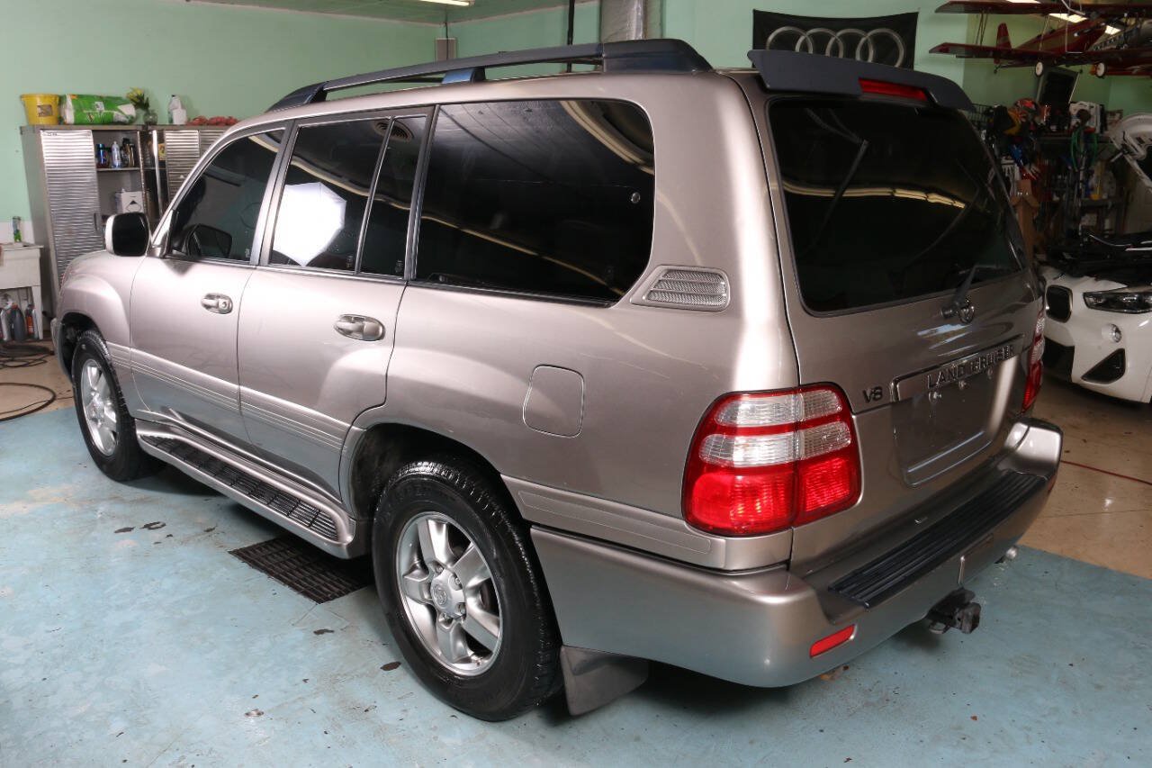 Used 2004 Toyota Land Cruiser AWD/4WD image 27