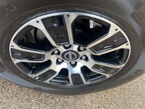 Certified 2024 Nissan Titan SV w/ SV Convenience Package image 42