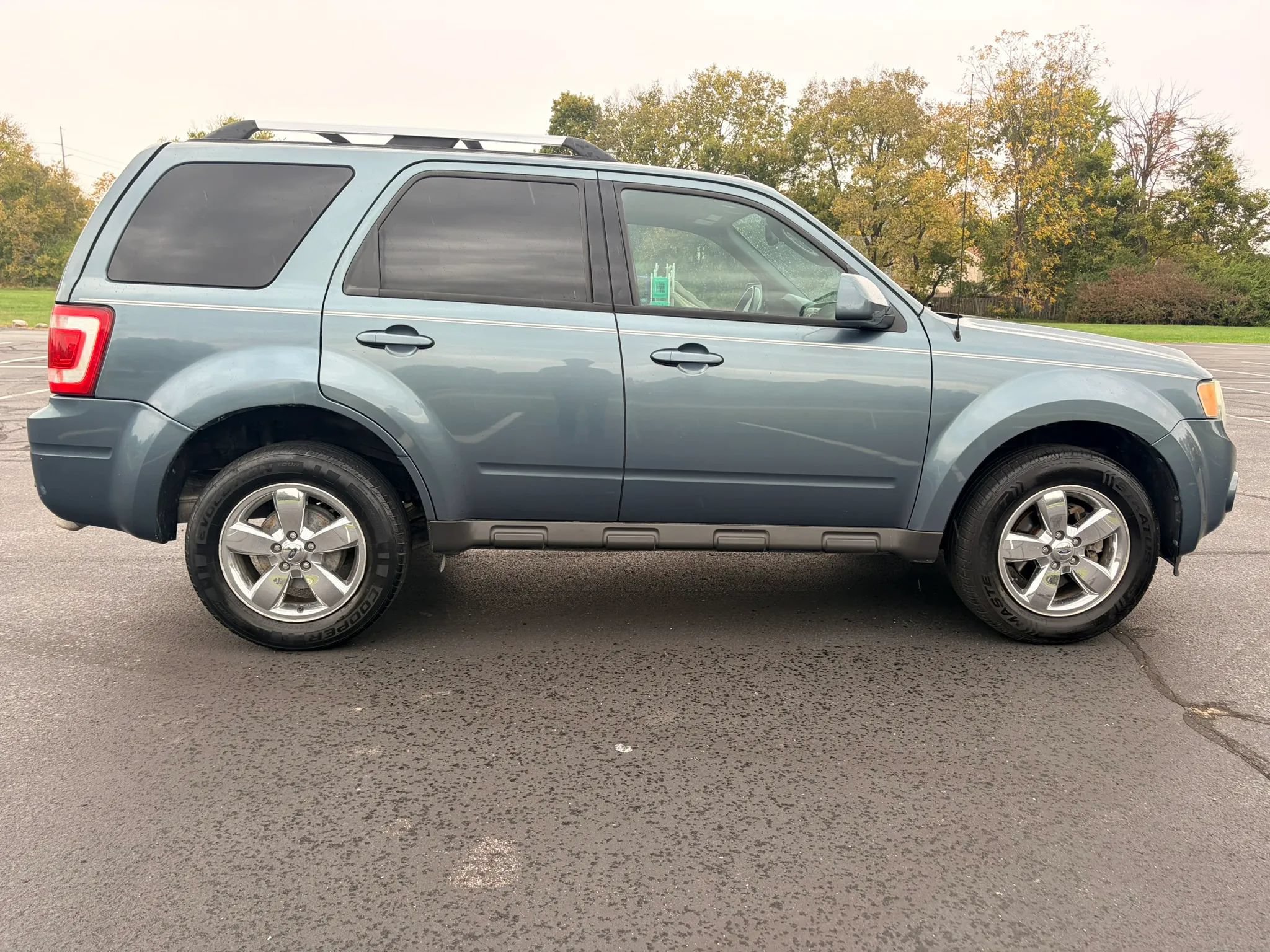 Used 2012 Ford Escape Limited FWD image 6