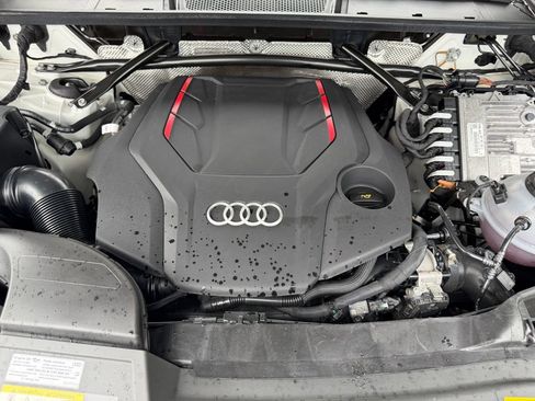 Certified 2023 Audi SQ5 Premium Plus w/ Premium Plus Package AWD/4WD image 30