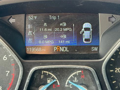 Used 2015 Ford Focus SE image 45