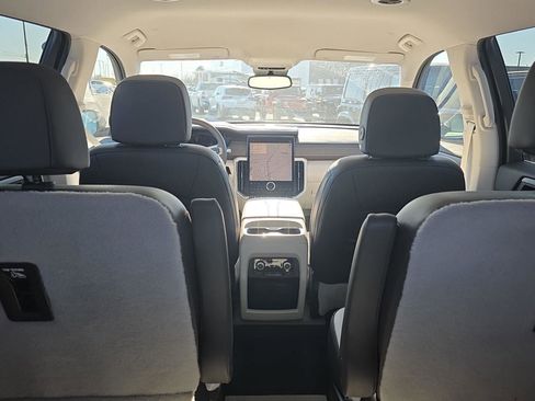 Used 2024 GMC Acadia Denali image 47