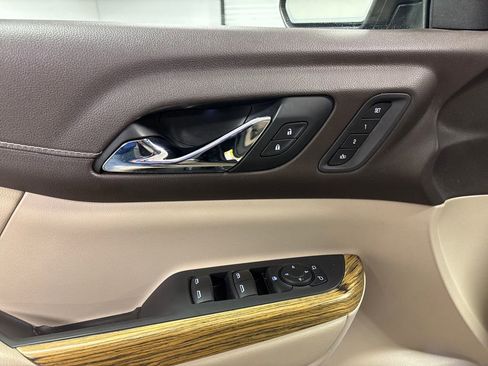 Used 2019 GMC Acadia Denali w/ Technology Package image 23