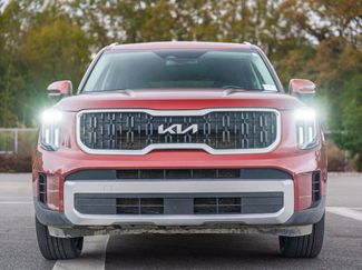 Used 2023 Kia Telluride EX w/ EX Captain's Chair Package video 2