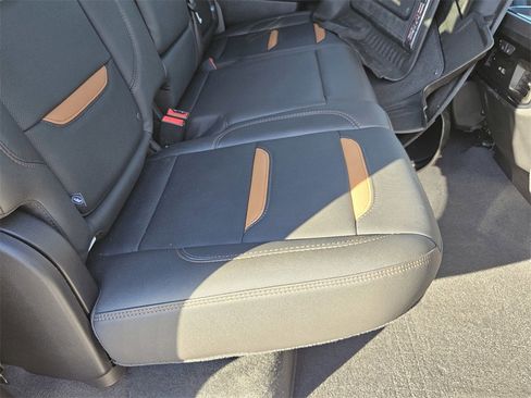 Used 2023 GMC Sierra 1500 AT4 w/ AT4 Premium Package image 34