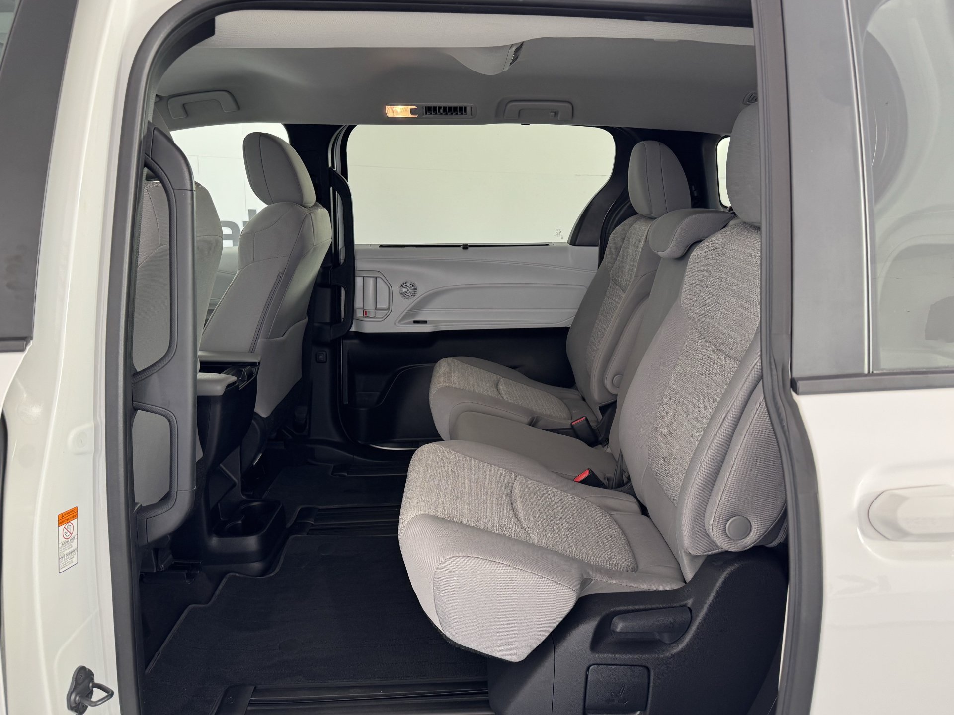 Certified 2026 Toyota Sienna LE FWD image 17