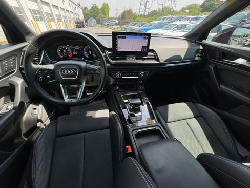 Used 2022 Audi SQ5 Prestige AWD/4WD image 2