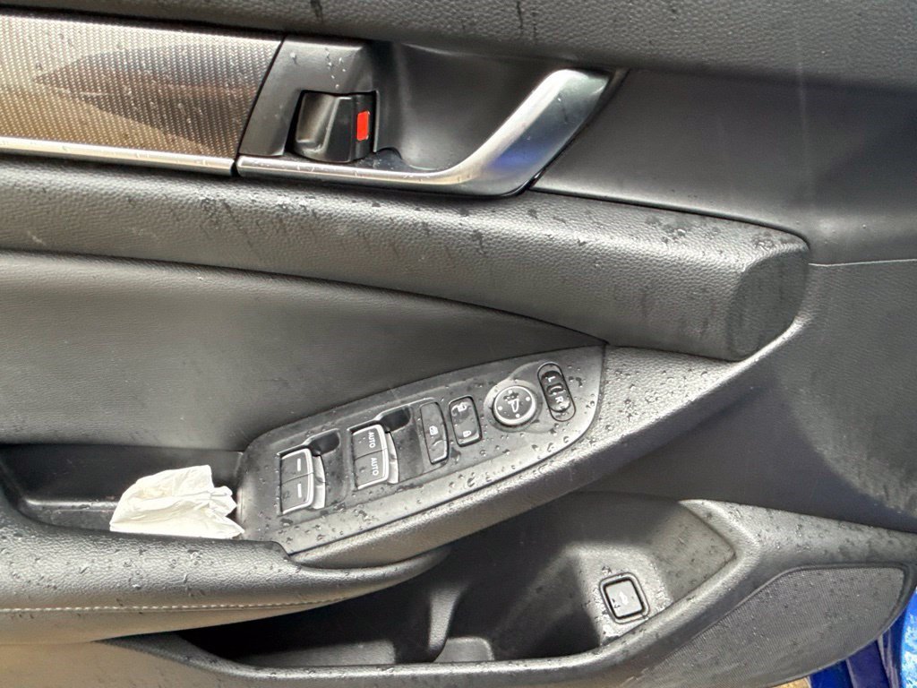 Used 2019 Honda Accord Sport image 10