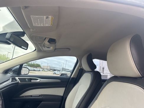 Used 2019 Ford Fusion SE w/ Equipment Group 151A image 9