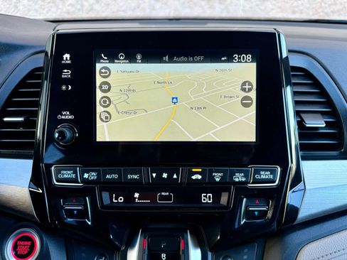 Used 2018 Honda Odyssey Touring image 16