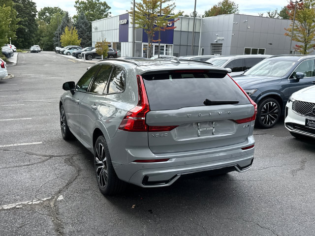Certified 2024 Volvo XC60 B5 Plus w/ Climate Package AWD/4WD image 2