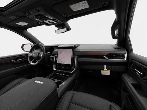 New 2026 GMC Yukon Denali w/ Advanced Technology Package AWD/4WD image 22