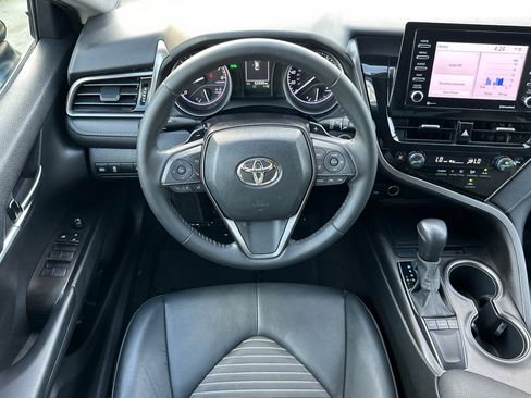 Certified 2022 Toyota Camry SE image 13