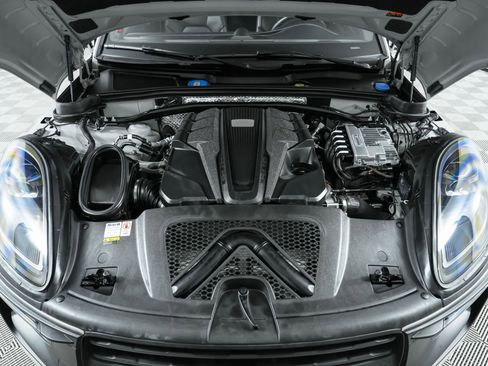 Used 2022 Porsche Macan GTS image 42