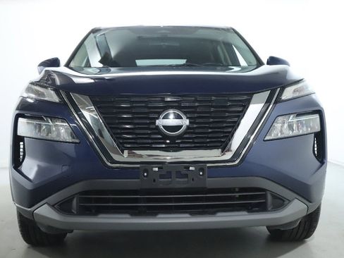 Used 2023 Nissan Rogue SV image 6