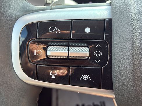Used 2025 Genesis GV80 3.5T Advanced AWD/4WD image 27