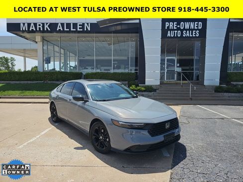 Used 2025 Honda Accord SE image 1