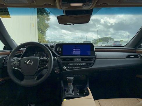 Certified 2025 Lexus ES 350 w/ Premium Package FWD image 3