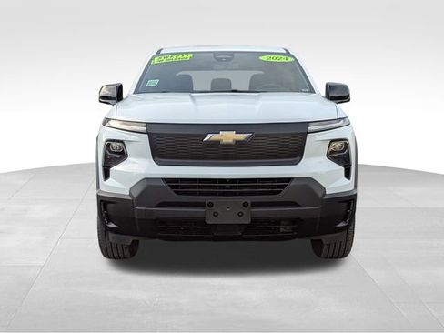 Used 2024 Chevrolet Silverado EV W/T image 2