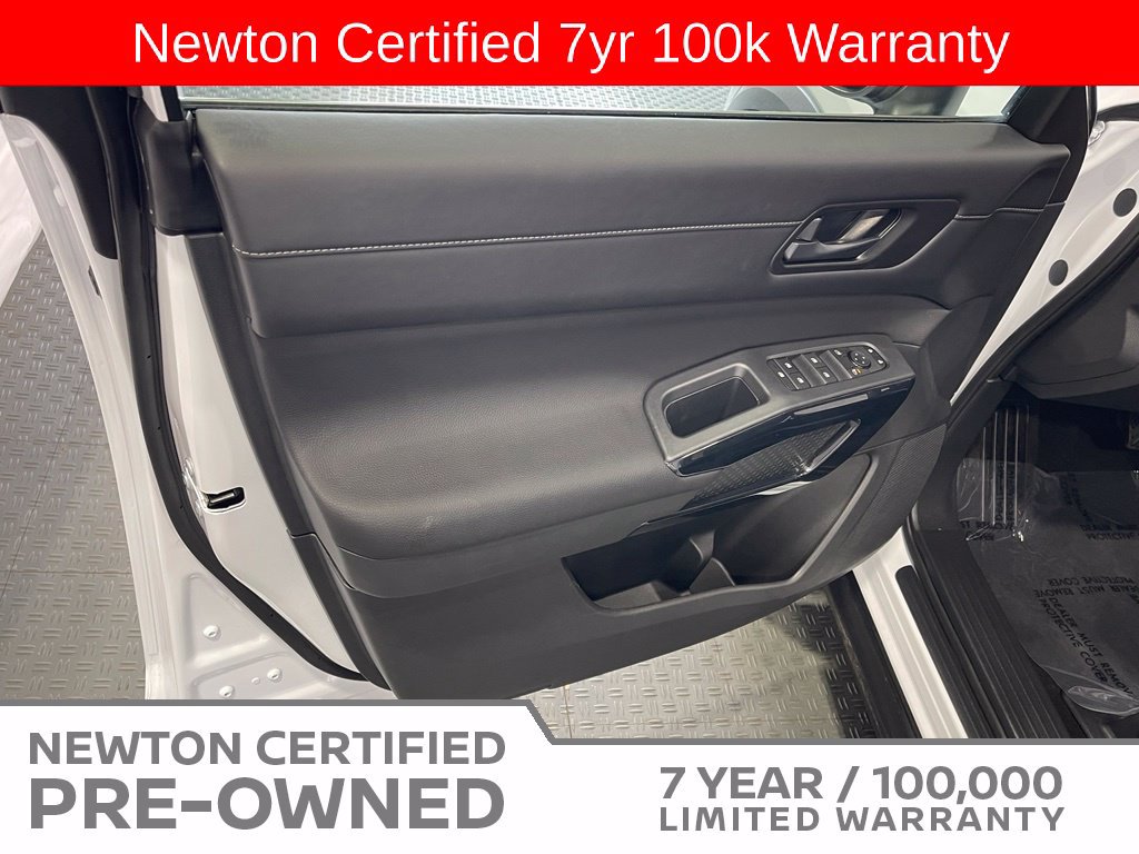Used 2025 Nissan Pathfinder SV w/ SV Premium Package FWD image 43