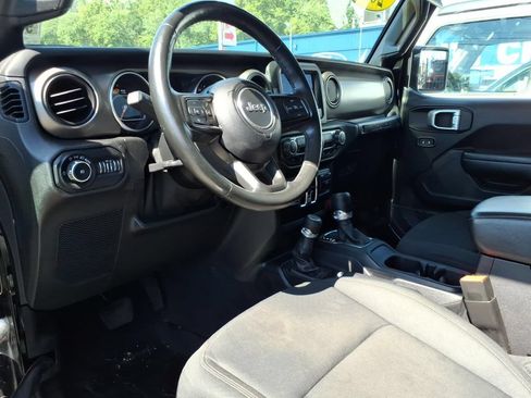 Used 2021 Jeep Wrangler Unlimited Sport AWD/4WD image 10