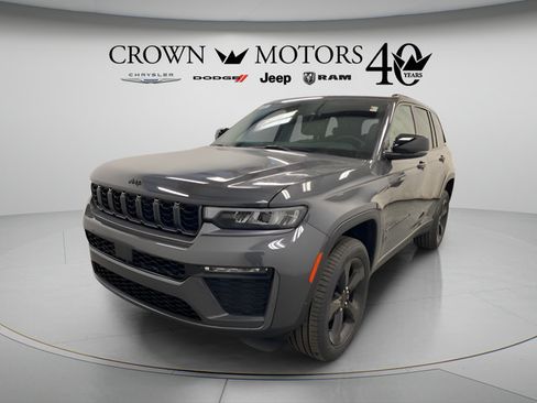 Used 2026 Jeep Grand Cherokee Limited w/ Limited Altitude Package AWD/4WD image 3