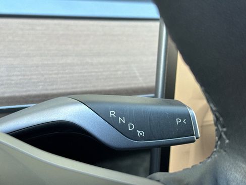 Used 2023 Tesla Model Y Long Range image 21