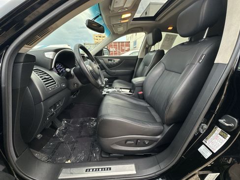 Used 2017 INFINITI QX70 AWD w/ Premium Package image 21