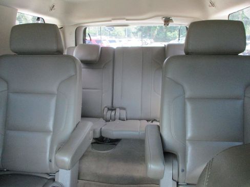 Used 2015 GMC Yukon SLT w/ HD Trailering Package RWD image 18
