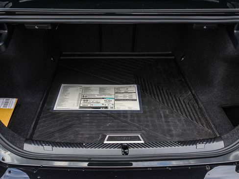 Used 2025 BMW i5 eDrive40i w/ M Sport Package image 26