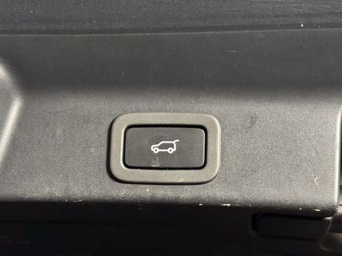 Used 2020 Jaguar F-PACE Prestige AWD/4WD image 37