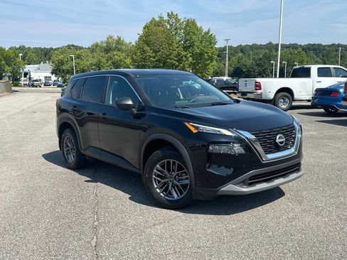Certified 2023 Nissan Rogue S AWD/4WD image 2