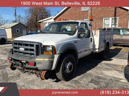 Used 2006 Ford F450 2WD Regular Cab Super Duty image 1